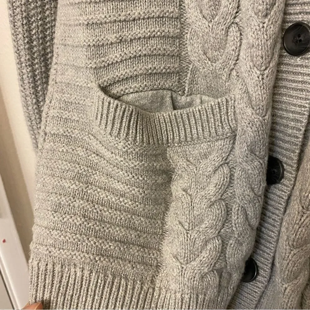 GAP Designed & Crafted Cable Knit Wool Cardigan Gray Button Front Sweater MP